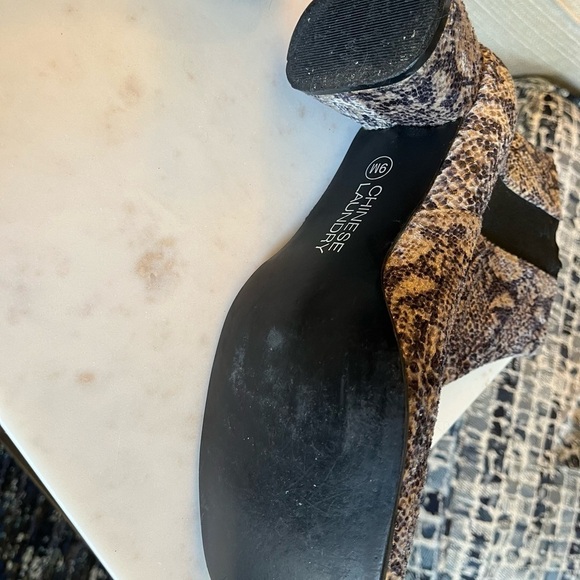 CHINESE LAUNDRY Faux Snakeskin Ankle Boots Women's‎ Size 9 - Picture 5 of 14